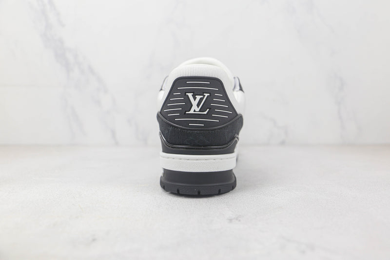 LOUIS VUITTON TRAINER LOW BLACK