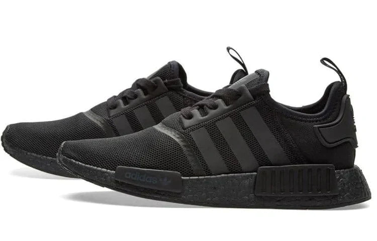 ADIDAS NMD R1 BOOST PRETO/PRETO